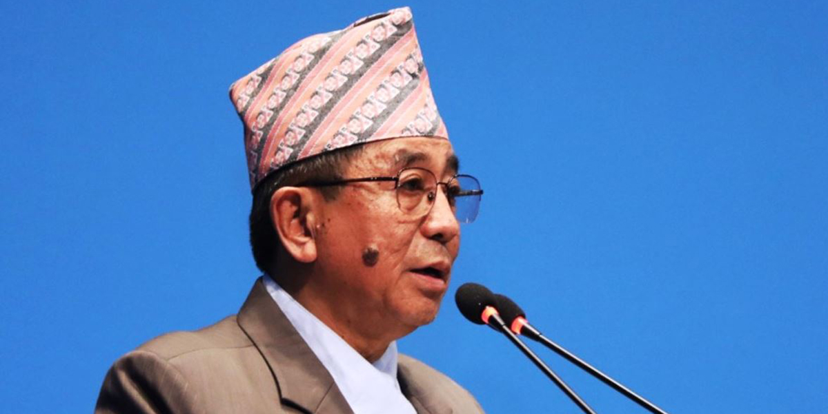 केएमसी चिकित्सक निलम्बन समस्या समाधान गर्न शिक्षा मन्त्रीको निर्देशन