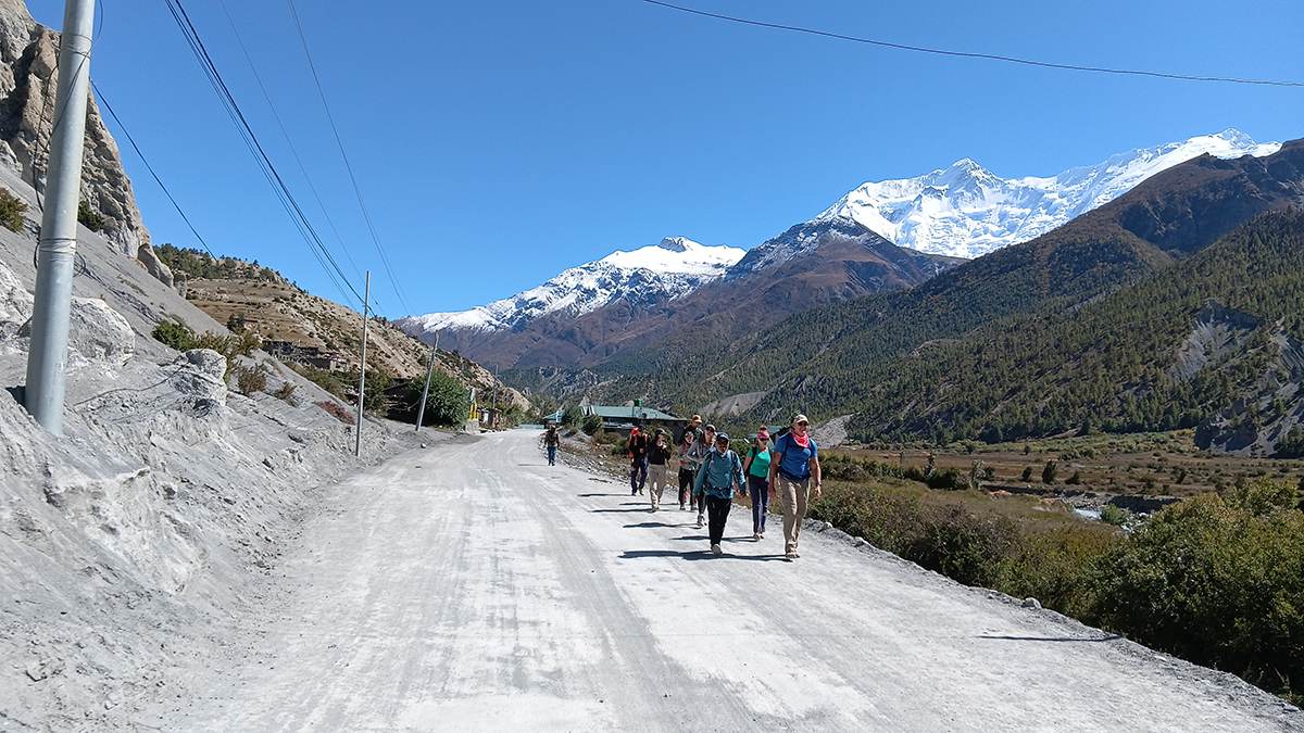डेढ महिनामा सात हजार पर्यटक मनाङ भित्रिए