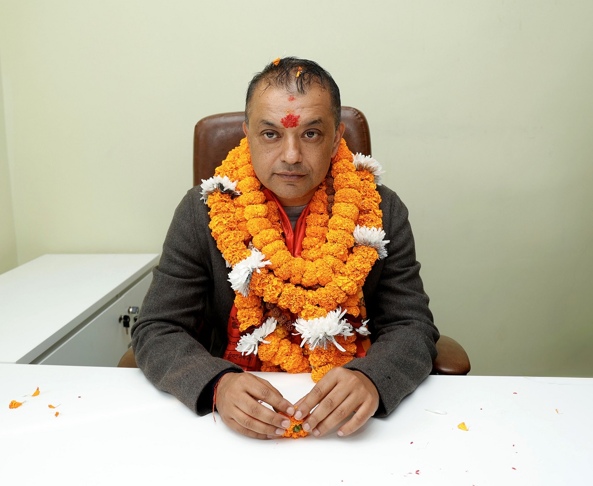 आँट गरेर सर्लाही–४ बाट उमेदवारी दिएँ : गगन थापा