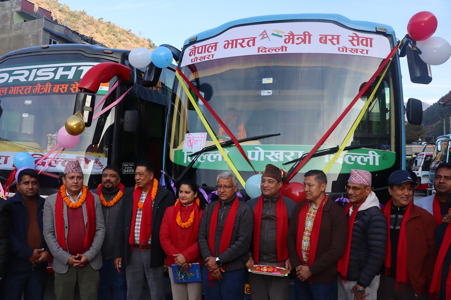 अब बेनीदेखि दिल्लीसम्म बसमा सरर