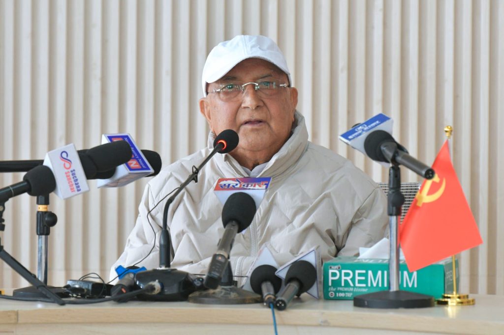 फरक मत राख्नेहरूलाई पार्टी छोड्न अध्यक्ष ओलीको चेतावनी