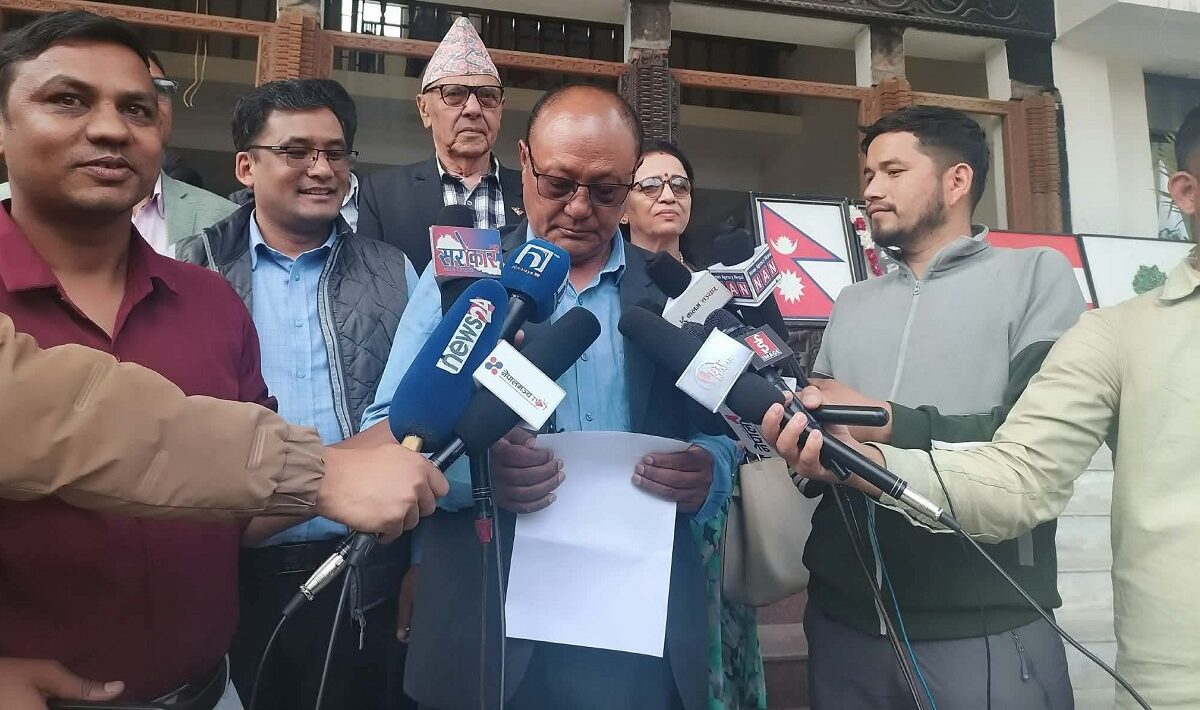 कांग्रेसले माग्यो पूर्णबहादुर खड्कासँग ७ दिनभित्र स्पष्टीकरण