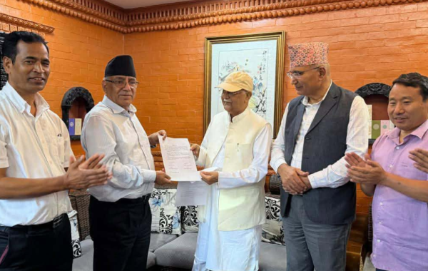 एमाले र नेकपाबीच तीन बुँदे सहमति :कुन प्रदेशको नेतृत्व कसलाई?