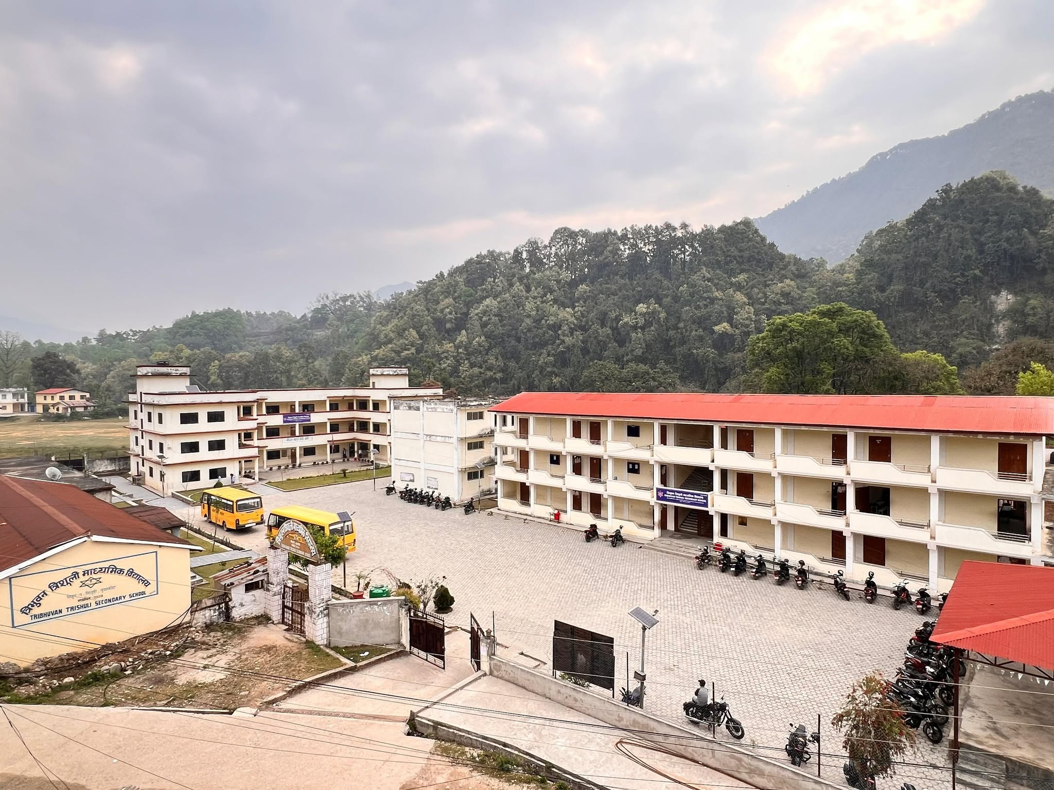 बिहानको प्रार्थना चलिरहेको बेला विदुरको त्रिभुवन त्रिशुली मावि नै बगायो